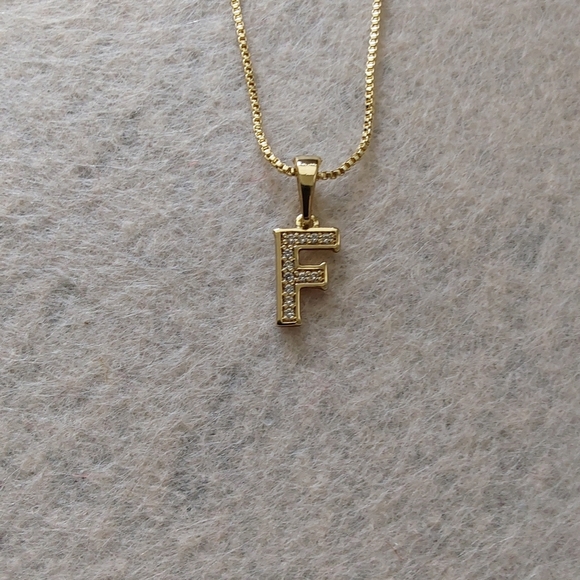 14k Gold Plated Initial 'F' Pendant Necklace - Picture 2 of 3